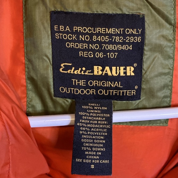 Eddie Bauer Green goose down coat with orange accent & fur trim. Women’s SM - Picture 5 of 9